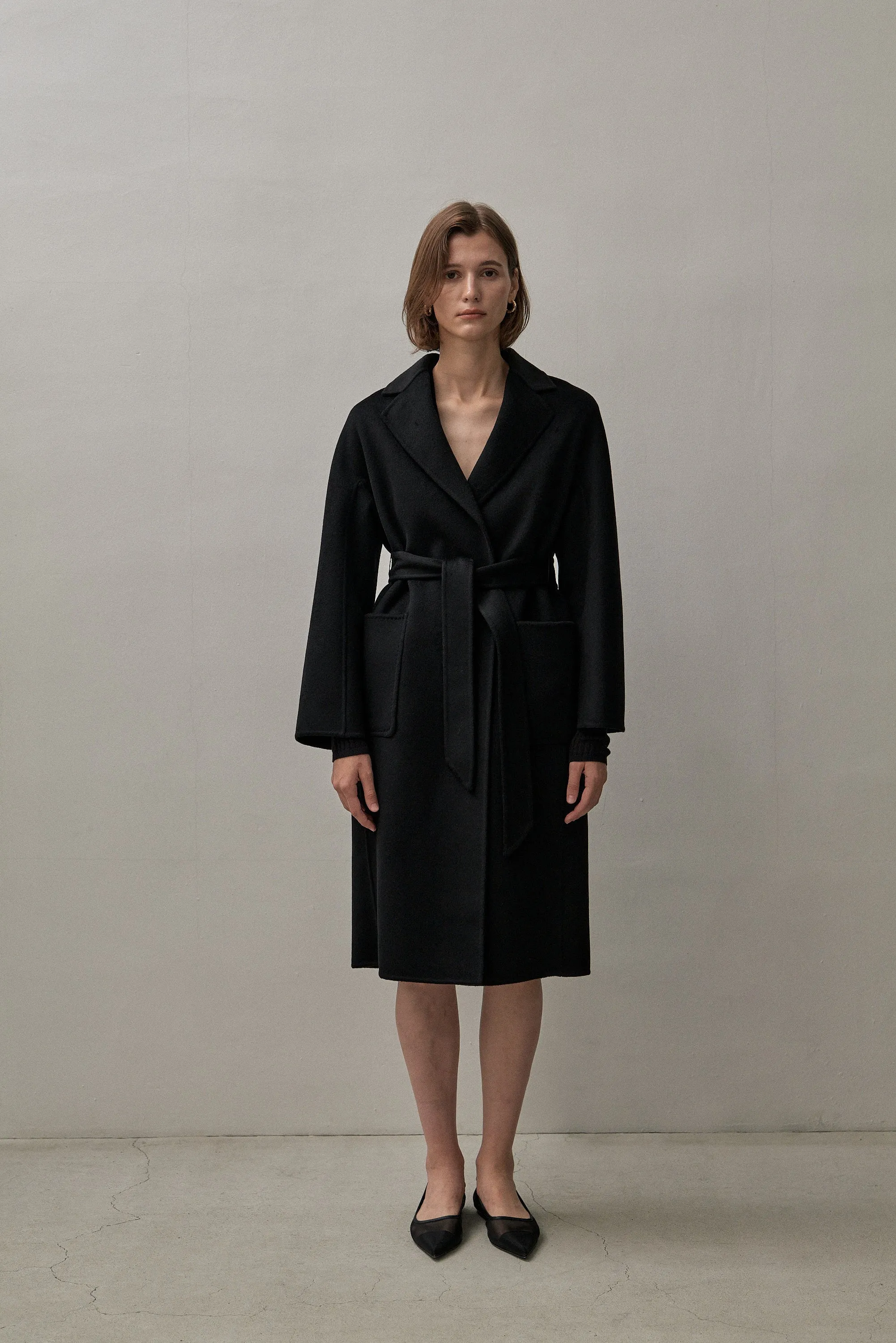 THE CLASSIC COAT - BLACK