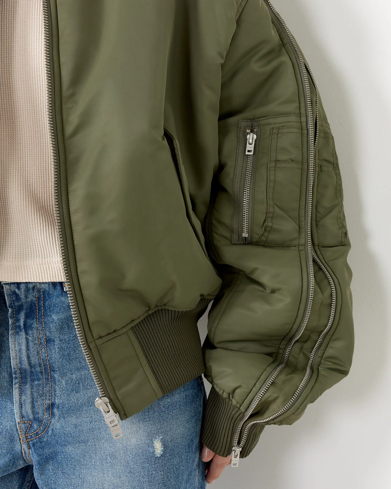 Mens Stylish Zipped Bomber Jacket in Vibrant Hunter Green